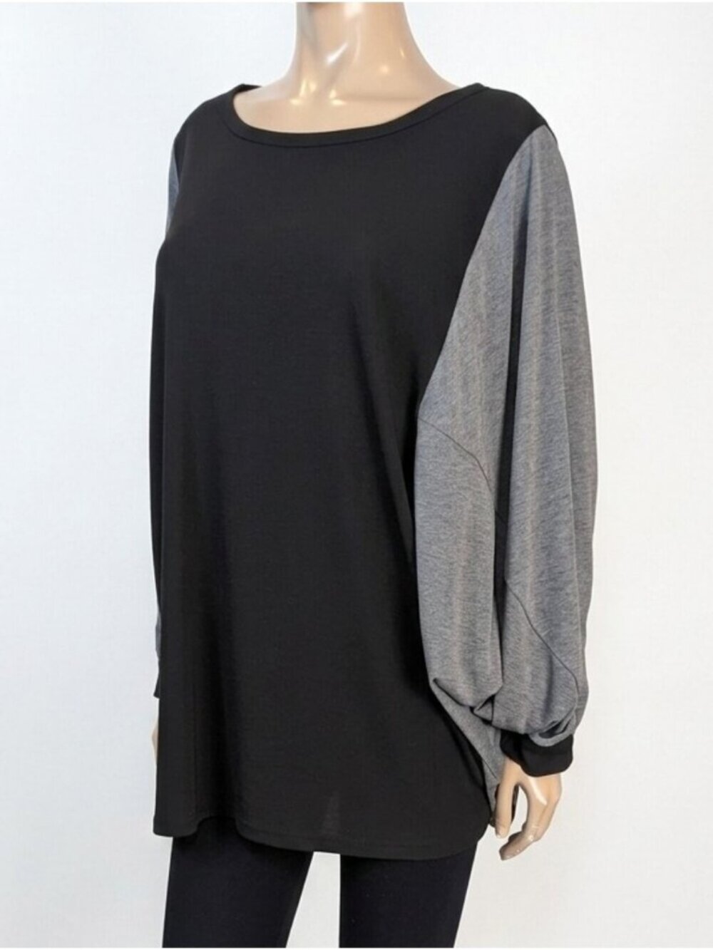 Red Coral Colorblock Tunic Top Grey Black Dolman Sleeve Knit L/XL Relaxed Loose